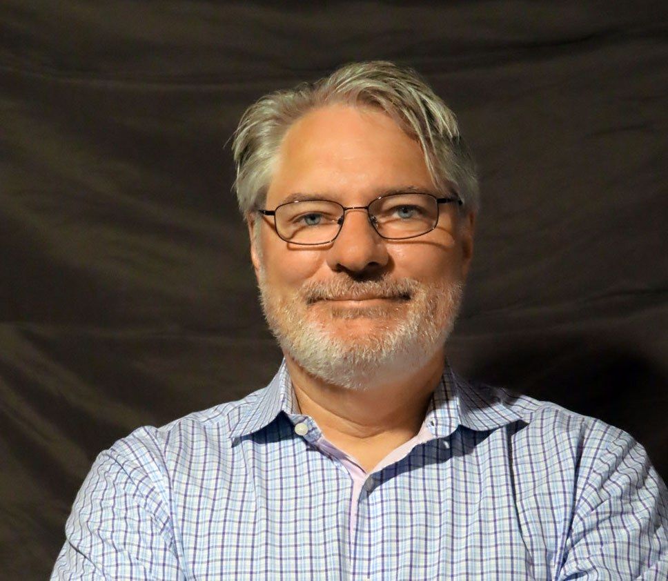Frank Oelschlager, professional headshot